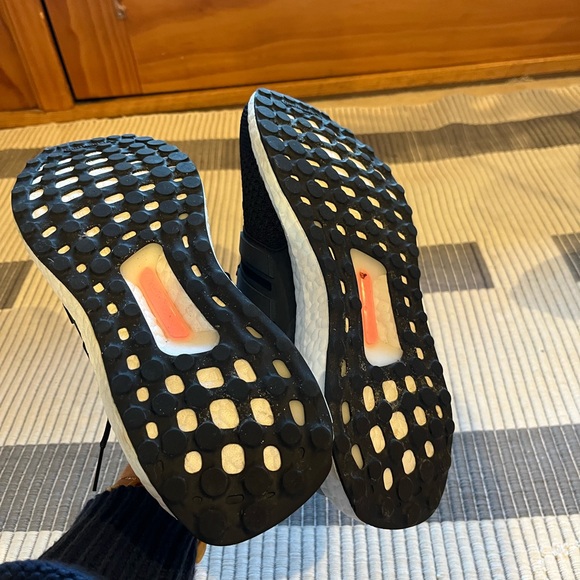 Adidas Women's Ultra Boost - Picture 4 of 6
